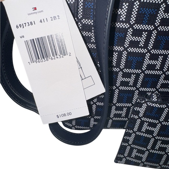 NWT! Tommy Hilfiger Crossbody Bag and Pouch combo - Picture 2 of 2